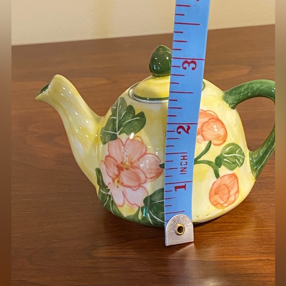 Teapot Vintage miniature floral ceramic in excellent condition Andrea by, Sadek - Picture 14 of 14